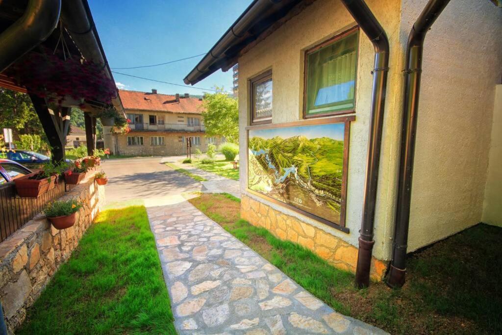 Rooms Bobic Licko Petrovo Selo Екстериор снимка