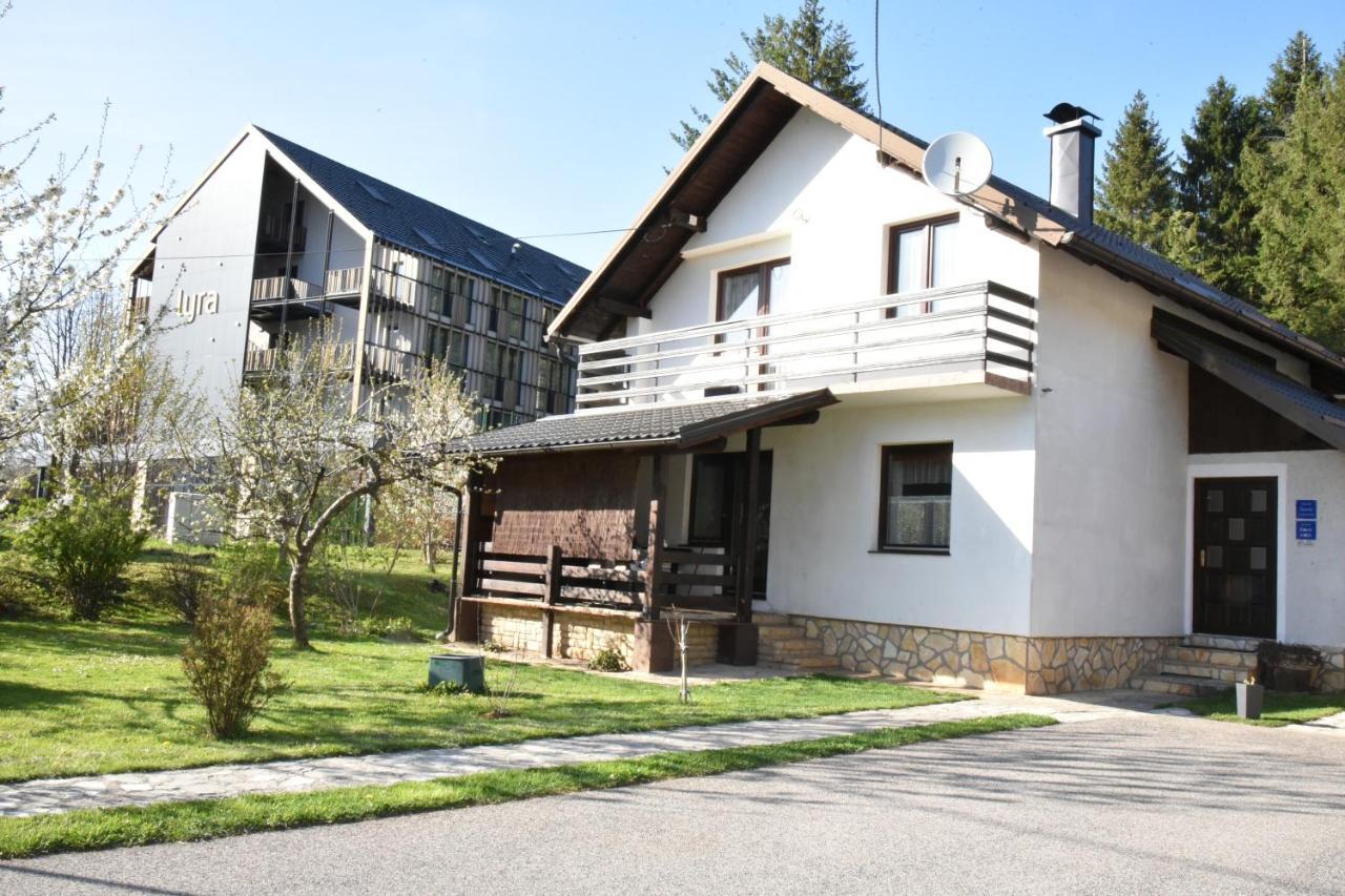 Rooms Bobic Licko Petrovo Selo Екстериор снимка