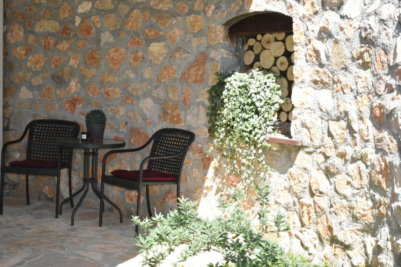 Rooms Bobic Licko Petrovo Selo Екстериор снимка