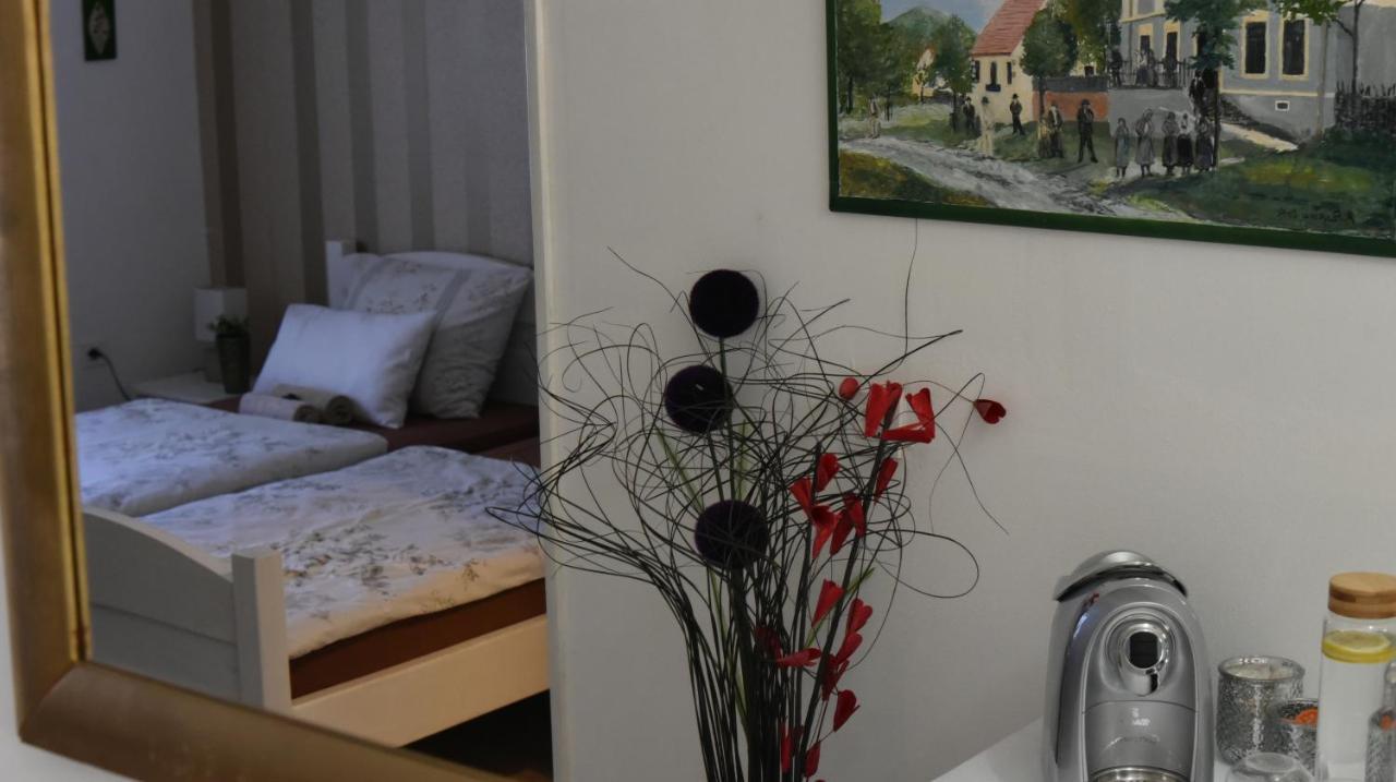 Rooms Bobic Licko Petrovo Selo Екстериор снимка
